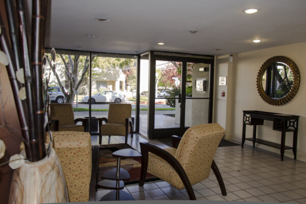 15102-dickens-st-sherman-oaks-ca-91403-building_1