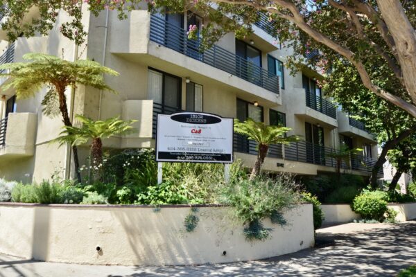 Exterior 1